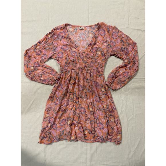 Billabong Dresses & Skirts - Billabong Dress Long Sleeve V-Neck Womens Size Small Peach Floral Mini Beach